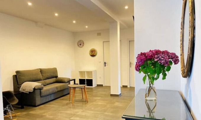 As Pontes De Garcia Rodriguez Apartment | Cozy Apartment in As Pontes - Perfect for Families