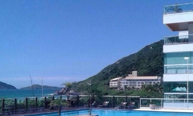 Santinho Apartment | Prime Apartment in Praia do Santinho with Pool Access