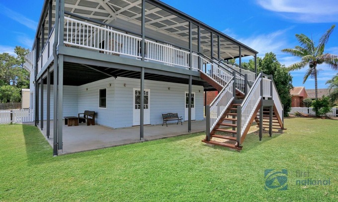 Woodgate House | Spectacular Beach Holiday in Modern Country Comfort