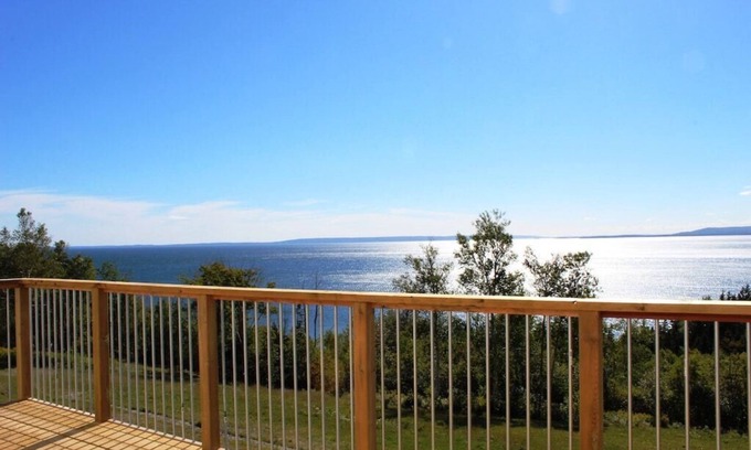 Iona Cabin | Charming 1-Bedroom Suite with Spectacular Bras d’Or Views