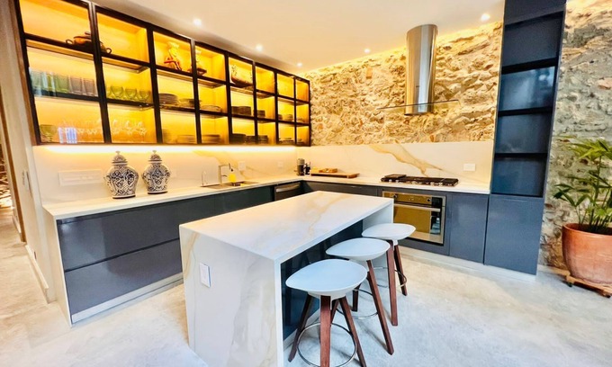 Chino House | Elegant Home in Historic Downtown San Diego with Spa