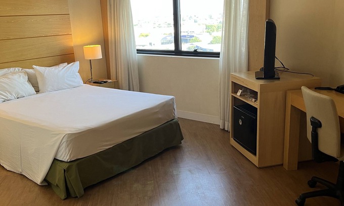 Campo Belo Apartment | Inviting Flat Near Congonhas Airport with Pool & Smart TV
