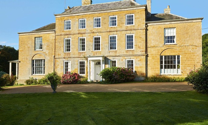 Bridport House | Spectacular, Georgian Rectory, Traditional, Catering Available, Coast 1.5 Miles