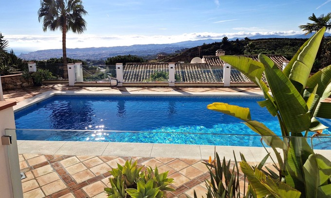 Mijas Villa | Unforgettable Holiday Villa with Ocean Views and Pool Access