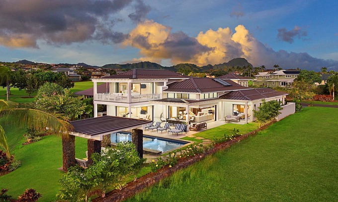 Poipu House | Breathtaking Ocean and Golf Course Views Await You