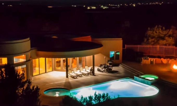 Kanab House | Inviting Home with Private Pool, Spa & Breathtaking Views