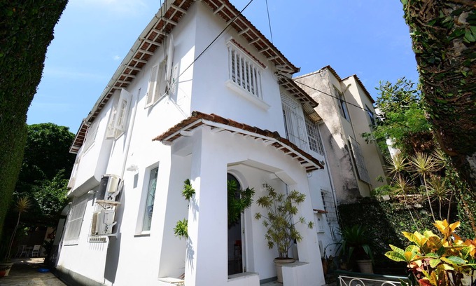 Jardim Botanico House | Spacious House in a Safe Neighborhood with Private Pool