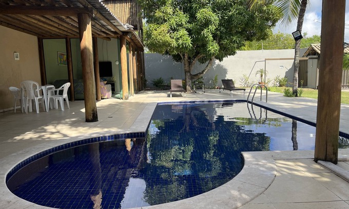 Centro House | Inviting Retreat with Pool, Free Wi-Fi & Gourmet Dining