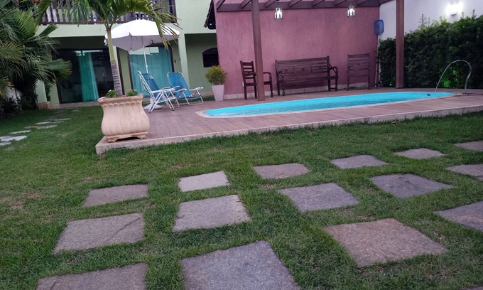 Jardim Flamboyant House | Beachfront Bliss: 10/10 Rated House with Private Pool