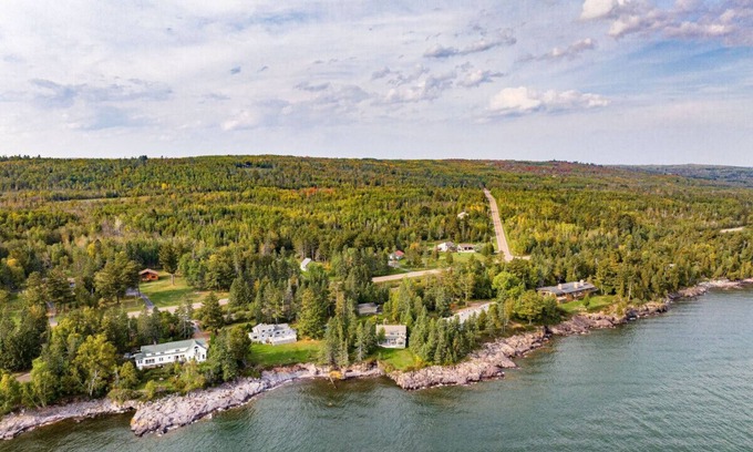 Two Harbors House | Inviting Stony Point Beach House with Lake Superior Views