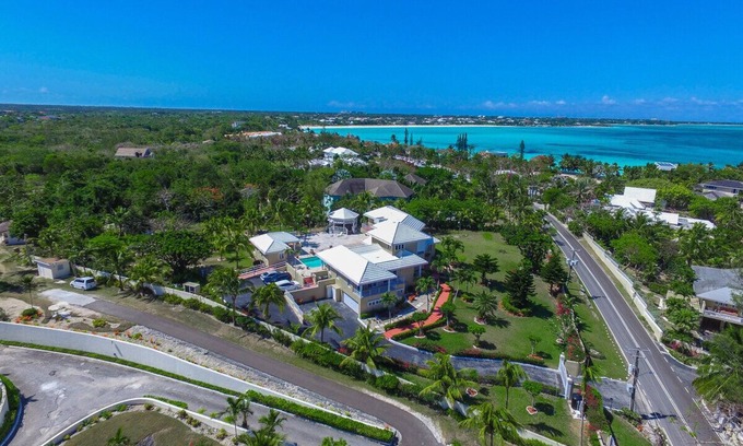 Westwind House | Exquisite Oceanfront Estate with Private Pool & Spa