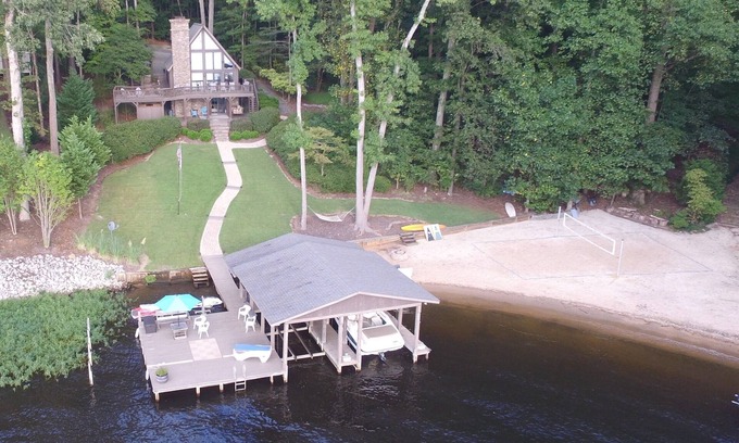 Henrico House | Breathtaking Lake Views with Pool and Sandy Beach Access