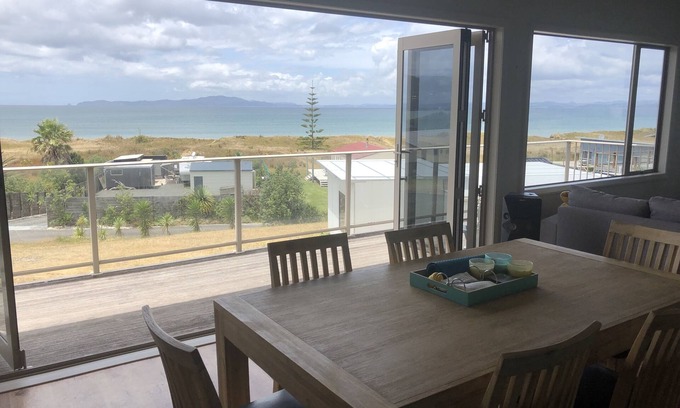 Karkari Peninsula House | Stunning Hotel with Spectacular Sea Views and Kitchen Access