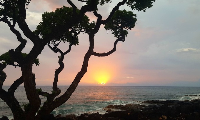 Kailua-Kona Condo | Stunning Oceanfront Escape at Kona-Isle with Pools & Spa