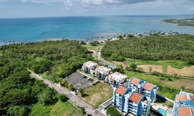 La Mela Condo | Ocean View Penthouse with Terrace & Nature Surroundings