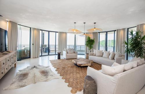 Durban Point Apartment | Stunning Sea View Presidential Penthouse in Durban