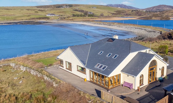 Cleggan House | Beachfront Oasis with Pool and 9.8/10 Guest Rating