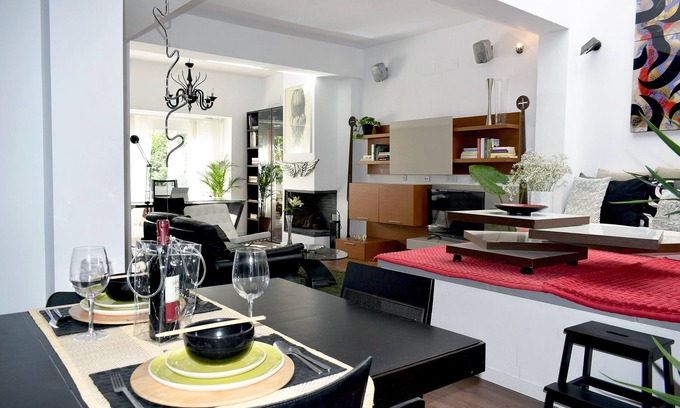 Triana Apartment | Relaxing Retreat in Seville with Spa & Family Amenities