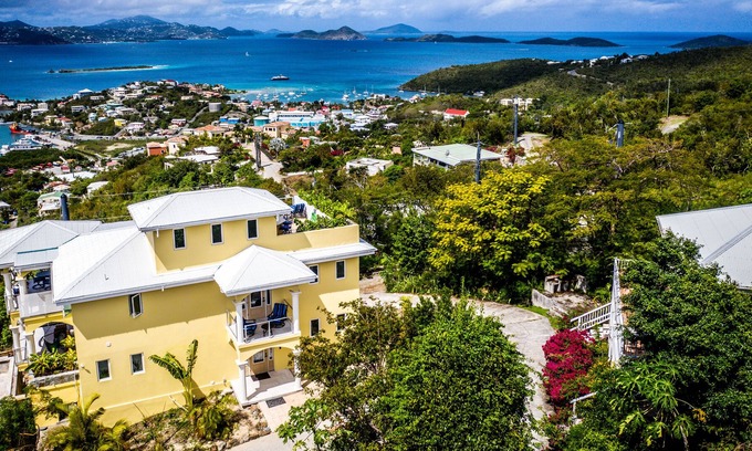 Estate Bethany Villa | Spectacular Sunsets and Ocean Views in Brand New 2 Level Villa & Rooftop Terrace