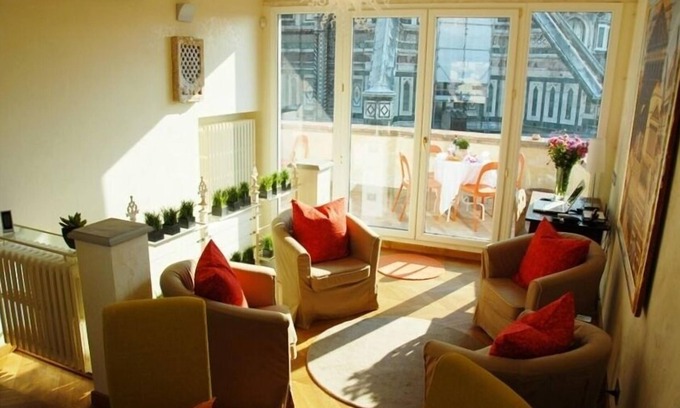 Duomo Apartment | Stunning Terrace Views of the Duomo with Spa & Breakfast