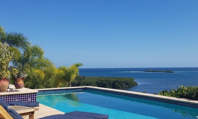 Fraile House | Unforgettable Oceanfront House with Breathtaking Views