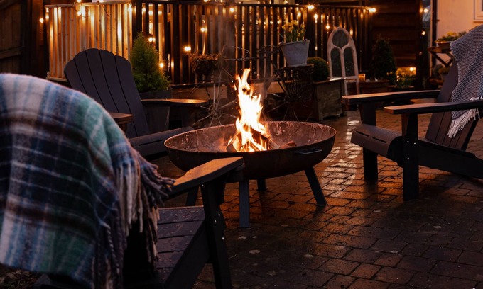 Pontsticill Cottage | Scenic Retreat with Pizza Oven, BBQ & Spa Amenities