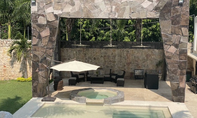 Yautepec Villa | Exclusive Villa for 20+ with Pool and Ocean Views in Yautepec
