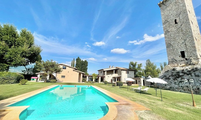 Limiti Villa | Exclusive Spello Retreat with Pool & Ocean Views - Sleeps 16