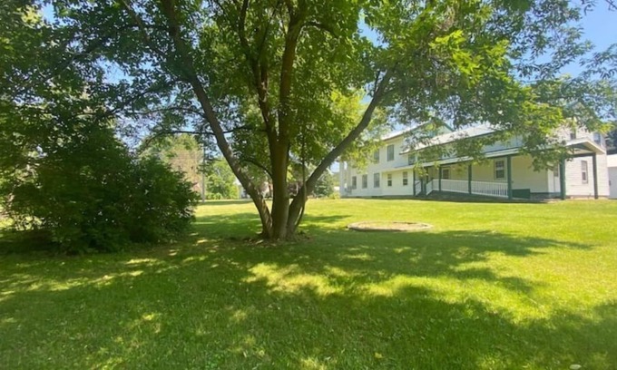 Spencer Apartment | Discover Spencer Village Colonial 4: Family-Friendly Getaway