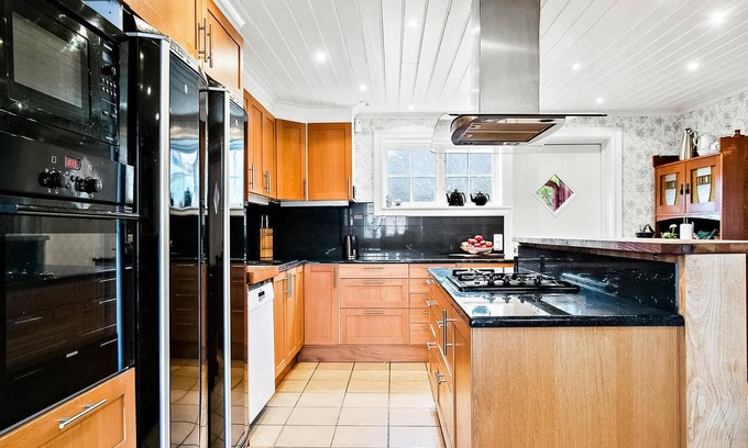Grundsund House | Family-Friendly Getaway on Skaftö Island with Ocean Views