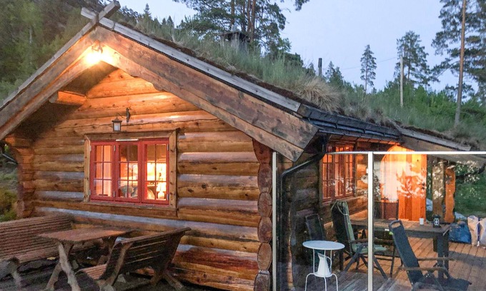 Dølemo House | Reconnect with Nature at a Cozy Vacation Home Retreat