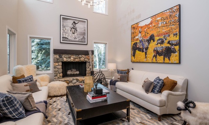 Twin Creeks House | Modern 4 Bedroom Home with Hot Tub and Pool Access
