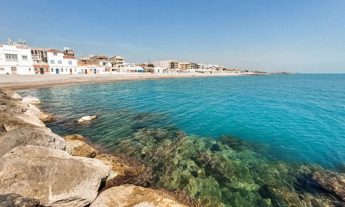 El Grau de Moncofa Apartment | Spend your next holiday in this charming holiday apartment, just a few steps from the beach.