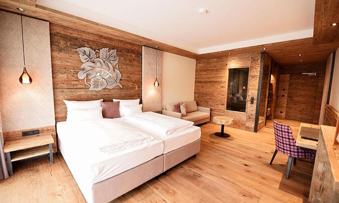 Weibersbrunn Hotel | Spessart-Lodge: Guest Rated 9/10 with Pet-Friendly Amenities