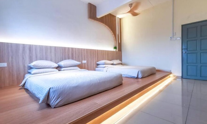 Sungai Pelek House | Family-Friendly SPHOMESTAY: Perfect Retreat in Bagan Lalang