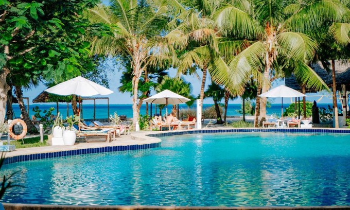 Jambiani Hotel | Prime Oceanfront Oasis at Spice Island Hotel & Resort