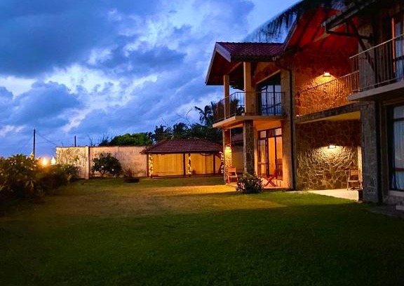 Iranawila Hotel | Unwind at Spice of Ceylon: Ocean View & Pool Access