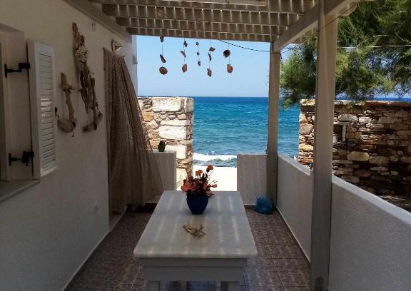 Apollonas Apartment | Elevate Your Stay at Spilios House: Rated 9.8, Pet-Friendly