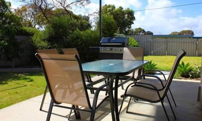 Goolwa South House | Family-Friendly Retreat at Spindrift Goolwa - Rated 9.8/10