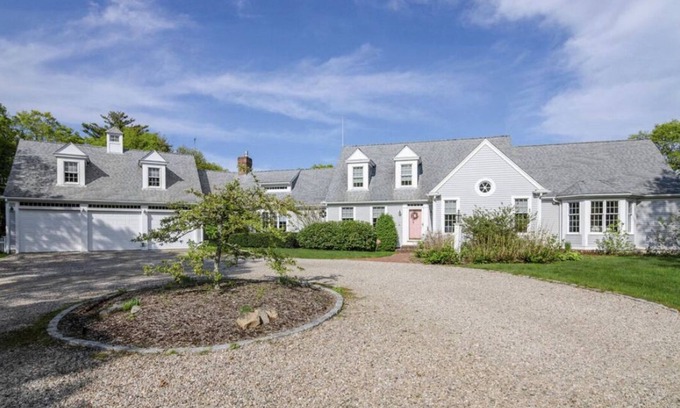 Silver Beach House | Spindrift Hill
