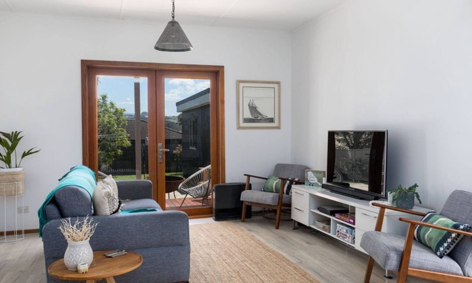 Kiama House | Discover SPINDRIFT: Oceanfront Retreat in Kiama!