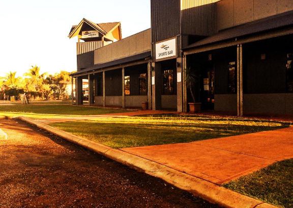 Derby Hotel | Inviting Spinifex Hotel: Pool, Breakfast & Family-Friendly Stay