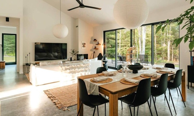Forestburgh Cabin | Modern Lakefront Spirit Cabin with Pool, Sauna & Hot Tub