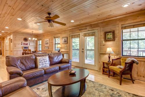 McCaysville House | Guest Rated 10/10: Spirit of Toccoa with Hot Tub Access