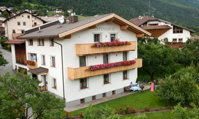 Grins House | Pet-Friendly Retreat at Spisshof with Top Amenities