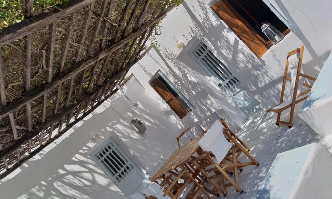 Kini House | Cozy Spiti Marcos: Oceanfront Stay with Pet-Friendly Perks