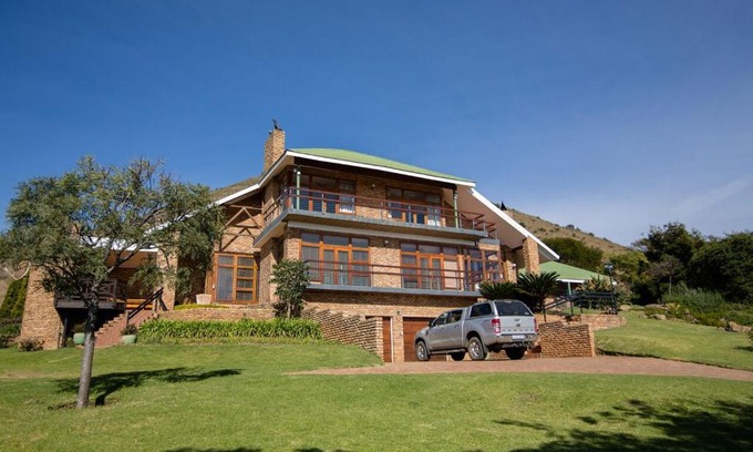 Lydenburg House | Discover Spitskop Plaashuis: Guest Rated 10/10 Family Retreat