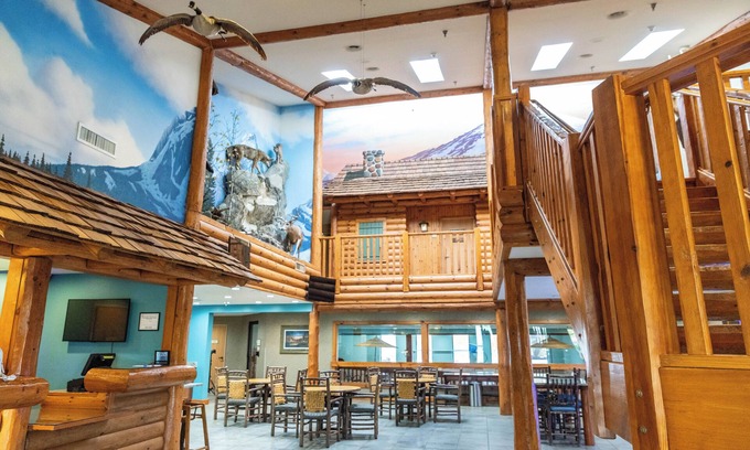 Dundee Hotel | Family-Friendly Splash Universe Resort with Pool & Breakfast