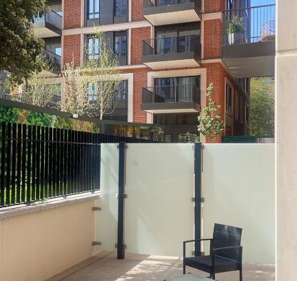 Paddington Apartment | Elegant 1 Bedroom Flat with Pool in Central London