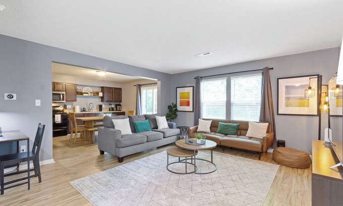 Wayne House | Exceptional 4 Bedroom Retreat Near the Speedway
